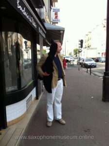 Andreas van Zoelen in Paris with his baritone saxophone.