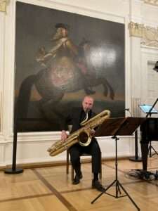 photo of the saxophone being performed